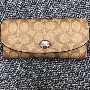 Only $30! Coach Wallet mint condition authentic xo